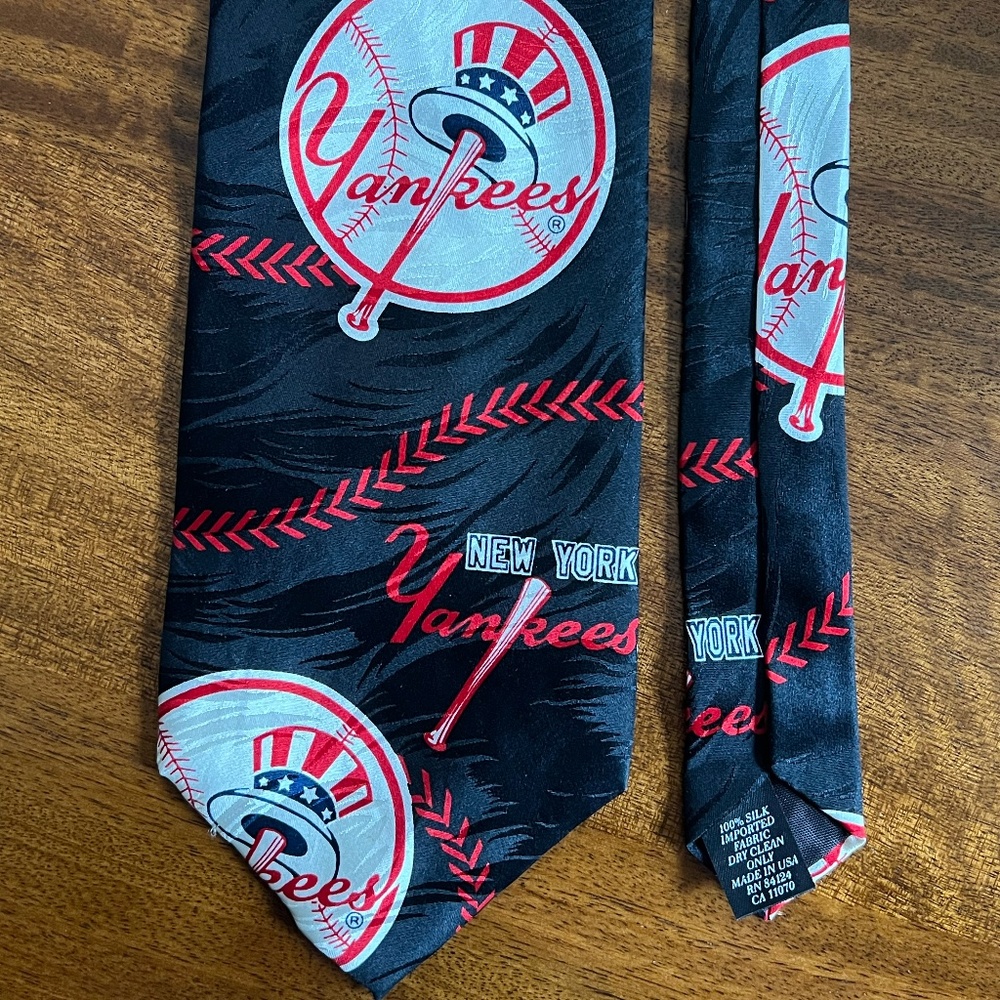 Vintage RM Sport New York Yankees Necktie